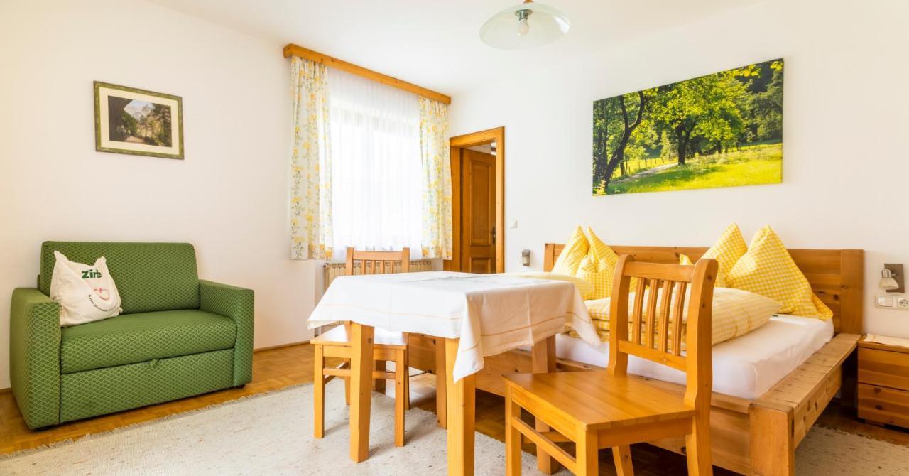 Hinterkellaubauer Bed & Breakfast Kuchl Exterior photo