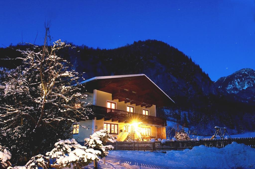 Hinterkellaubauer Bed & Breakfast Kuchl Exterior photo