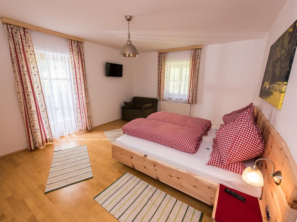 Hinterkellaubauer Bed & Breakfast Kuchl Exterior photo